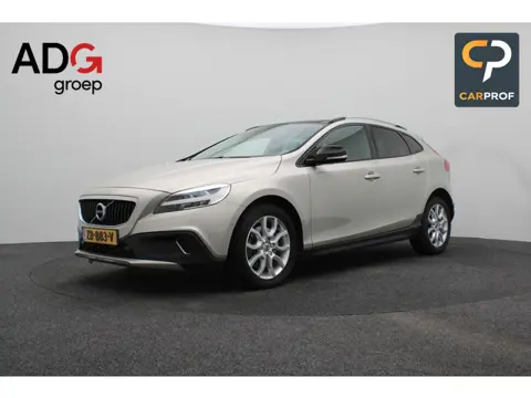 Volvo V40 Cross Country 1.5 T3 Polar+ Luxury | Panoramadak | Lederen bekleding | Camera achter | Sto