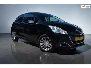 Peugeot 208 1.2 PureTech Active, Panoramadak, Climate Control, Navigatie, Allure uitvoering