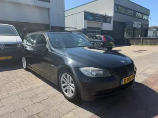 BMW 3-serie Touring 318i