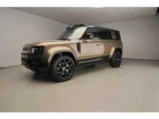 Land Rover Defender 110 3.0 P400 110 X-Dynamic SE Leder / Panoramadak / Trekhaak / Getint glas / Luc