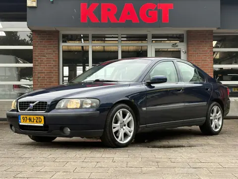 Volvo S60 2.4|NAP|clima|cruise|lederen bekleding|elektrische ramen|trekhaak