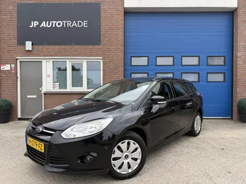 Ford Focus Wagon 1.0 EcoBoost Trend | Distributie v.v | PDC | Clima