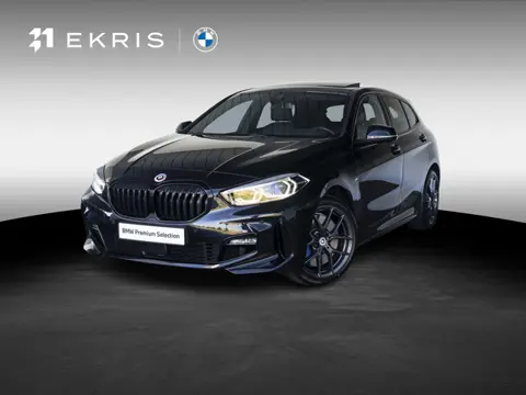 BMW 1 Serie 120i | High Executive | M Sportpakket | 18 inch | Adaptief onderstel | Glazen panoramada