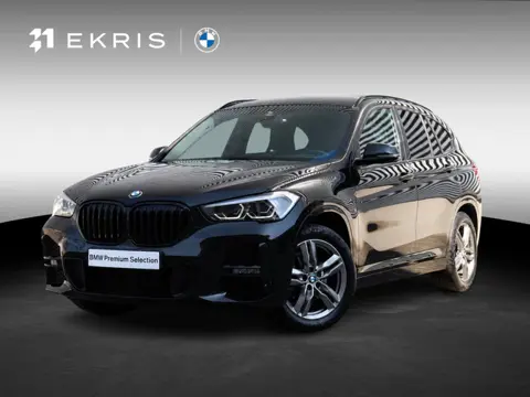 BMW X1 sDrive18i | High Executive | M Sportpakket | Head-Up | Trekhaak | Hi-Fi | Apple Carplay Voorb