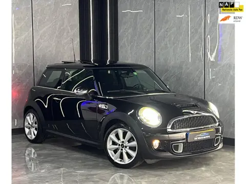 Mini 3-Deurs 1.6 Cooper S 10 Years II |Pano|Automaat|Storlverw|half Leer|Led|Boekjes
