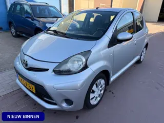 Toyota Aygo 1.0 VVT-i Aspiration 1e eig 2013 facelift airco 5-deurs Hele leuke en goede auto met nie