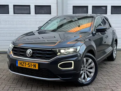 Volkswagen T-Roc 2.0 TSI 4Motion Sport standkachel/acc/led/xenon/aut/carplay/navi/front-lane/selectm