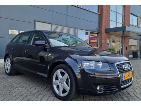 Audi A3 Sportback 2.0 FSI Attraction AIRCO 2 X SLEUTELS