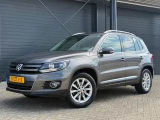 Volkswagen Tiguan 1.4 TSI Sport&Style, Parkeerhulp, Cruise, Climate, Bluetooth, Trekhaak, NL auto
