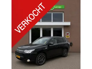 Mitsubishi Outlander 2.0 PHEV Executive Edition  | WORDT VERWACHT | Achteruitrijcamera | Lederen bek