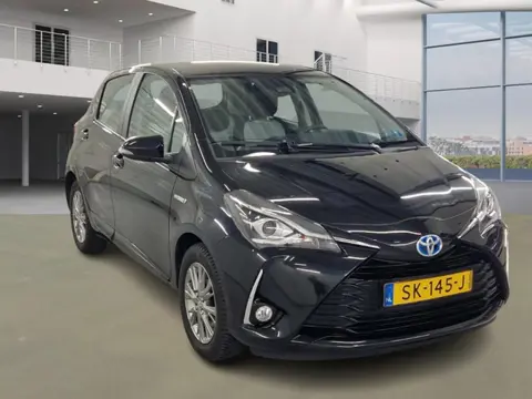 Toyota Yaris 1.5 Hybrid Design AUT, Camera! Lm Velgen! VERWACHT!!