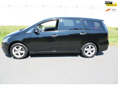 Mitsubishi Grandis 2.4-16V Intense 7 Persoons met Nieuwe Apk