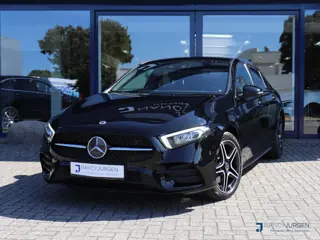 Mercedes-Benz A-Klasse 250 e Business | AMG Ed. | 8G Aut. | MBUX | Night Pakket | Ambiente | Apple C