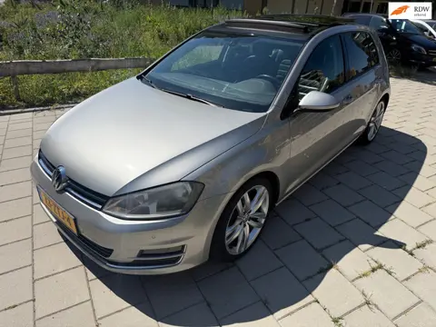 Volkswagen Golf 1.4 TSI ACT Highline | Leder | Panoramadak | DSG