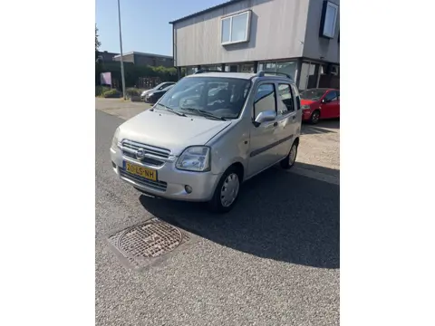 Opel Agila 1.2-16V Color Edition Goed rijdende Agila.Prijs is inclusief een nieuwe Apk keuring.