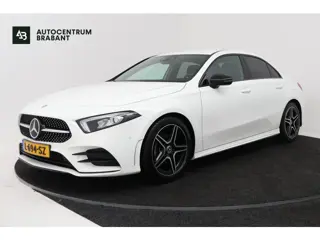 Mercedes-Benz A-klasse 180 Business Solution AMG (STOELVERWARMING, SFEERVERLICHTING, CAMERA, NAVIGAT
