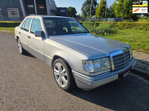 Mercedes-Benz 200-500 (W124) 230 E automaat