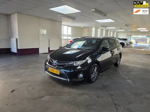 Toyota Auris Touring Sports 1.8 Hybrid Lease