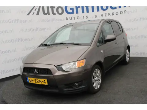 Mitsubishi Colt 1.3 Edition Two nette 5-deurs met trekhaak