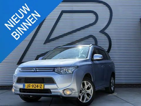 Mitsubishi Outlander 2.0 PHEV Executive Edition 1e Eigenaar|Camera|Cruise|Trekhaak|Navi|Lm velgen|El