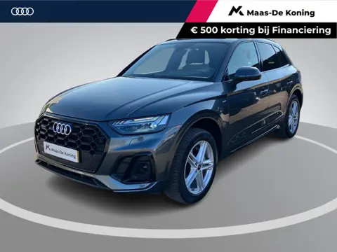 Audi Q5 50TFSIe 220KW/299PK S-edition  · Panoramadak · Camera + parkeersensoren · Trekhaak ·