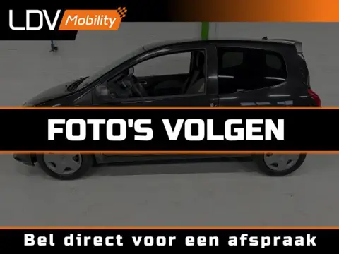 RENAULT TWINGO 1.2-16V COLLECTION / APK t/m 27-02-2027 / Airco / Afstandbediening / Documentatie aanwezig.
