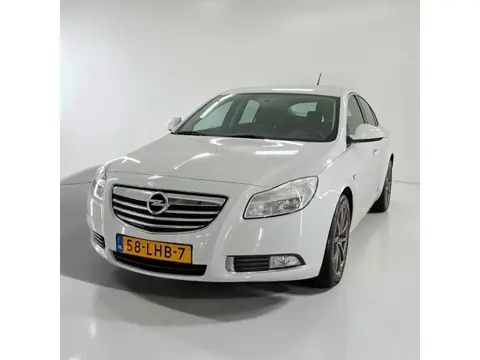 Opel Insignia 1.6 T Sport 2e eigenaar Lees advertentie