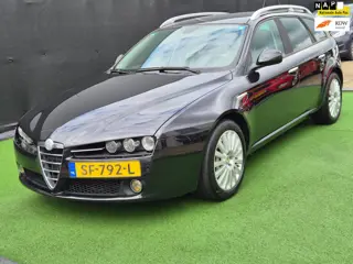 Alfa Romeo 159 Sportwagon 3.2 JTS Q4 LEDER!