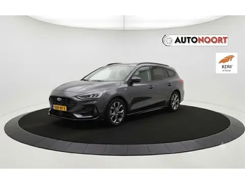 Ford Focus Wagon 1.0 EcoBoost Hybrid ST Line 63.000km 2023 €16.900 incl 6mnd garantie