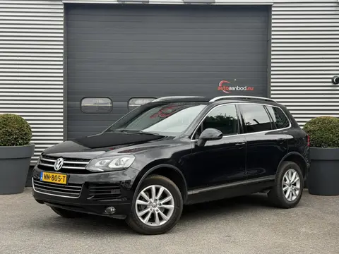 Volkswagen Touareg 3.0 TDI R-line | Luchtvering | Trekhaak | Xenon | DAB | Lederen Bekleding |