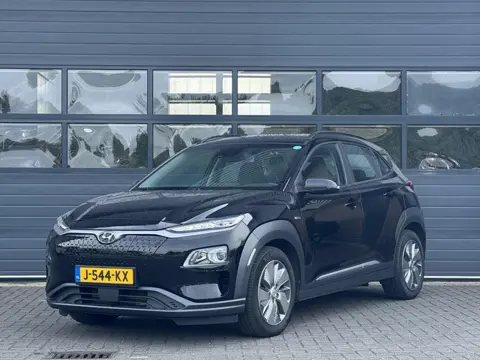 HYUNDAI KONA EV COMFORT 64 KWH (100% SOH) I 3-FASE LADEN I WARMTEPOMP I ADAPTIVE CRUISE CONTROL I P-