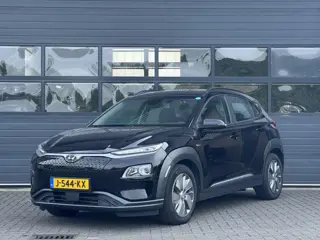 HYUNDAI KONA EV COMFORT 64 KWH (100% SOH) I 3-FASE LADEN I WARMTEPOMP I ADAPTIVE CRUISE CONTROL I P-