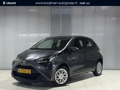 Toyota Aygo 1.0 VVT-i x-play limited  Apple carplay/anroid auto , Camera achter , BTW Auto , Orginee