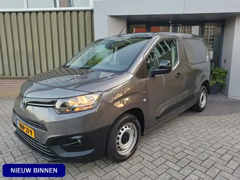 Toyota PROACE CITY 1.5 D-4D Live | Airco | Cruis controle | Carplay | Navigatie | BTW | NAP |