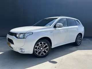 Mitsubishi Outlander 2.0 PHEV Business Edition NAVI CRUISE ECC LMV