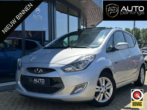Hyundai ix20 1.6i i-Catcher 125PK | PANO | NL AUTO | Onderhoudshistorie | Lederen Bekleding | Trekha
