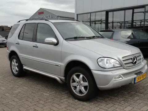 Mercedes-Benz M-klasse 400 CDI Full option Motor perfect, rijd en schakelt goed.