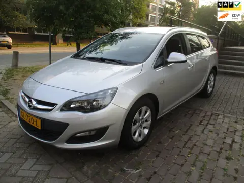 Opel Astra Sports Tourer 1.4 Turbo Blitz//DEALER ONDERHOUDEN//2E EIGENAAR//