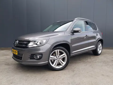 Volkswagen Tiguan 1.4 TSI R-Line Edition XENON LED NAVI ECC TREKHAAK