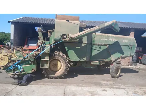 John Deere 630 (bj 1975)