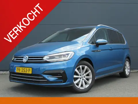 Volkswagen Touran 1.4 TSI Highline Business R | Automaat | Panoramadak | Trekhaak | Apple carplay