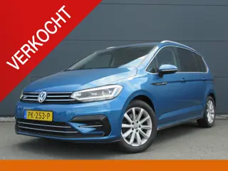 Volkswagen Touran 1.4 TSI Highline Business R | Automaat | Panoramadak | Trekhaak | Apple carplay