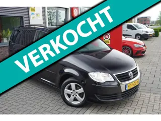 Volkswagen Touran 1.6 Trendline 7p. / Trekhaak / Stoelverwarming / Cruise control