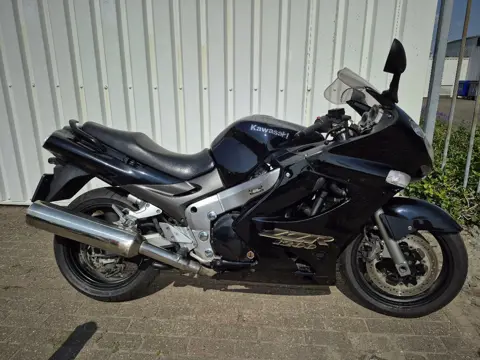 Kawasaki ZZR1200 uit 2004, sportieve toermotor