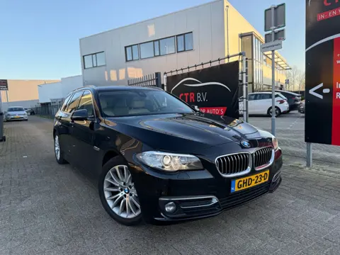 BMW 5-serie Touring 520d 190PK (bj 2015) Sport Edition HuD|XENON|LEER|HARMAN/KARDON!