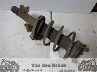 Mazda 5 1.8 16V 2005-2010 Schokbreker voorzijde links
