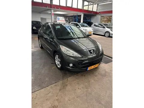 Peugeot 207 1.6 VTi Première