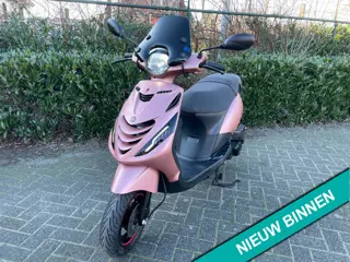Piaggio Zip SP ROSE GOLD 45km E5 ALPHA LED BETAAL MET in3