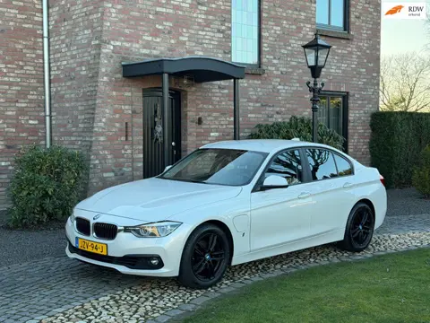 BMW 3-serie 330e i performance High executive 1e eig!