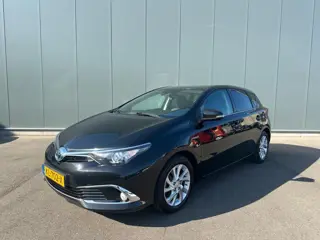 Toyota Auris 1.8 Hybrid Executive | NETTO 7500,- | CAMERA | HALF LEDER | NAP !